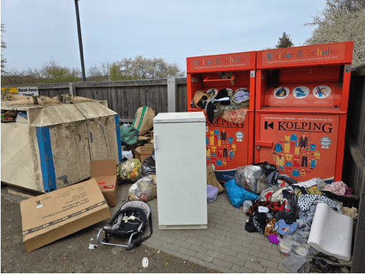 Containerplatz vor DJK